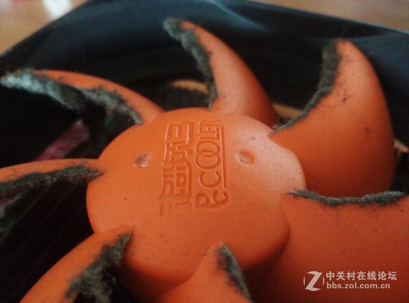 北京出自用全尺寸蓝宝石4850显卡256bit