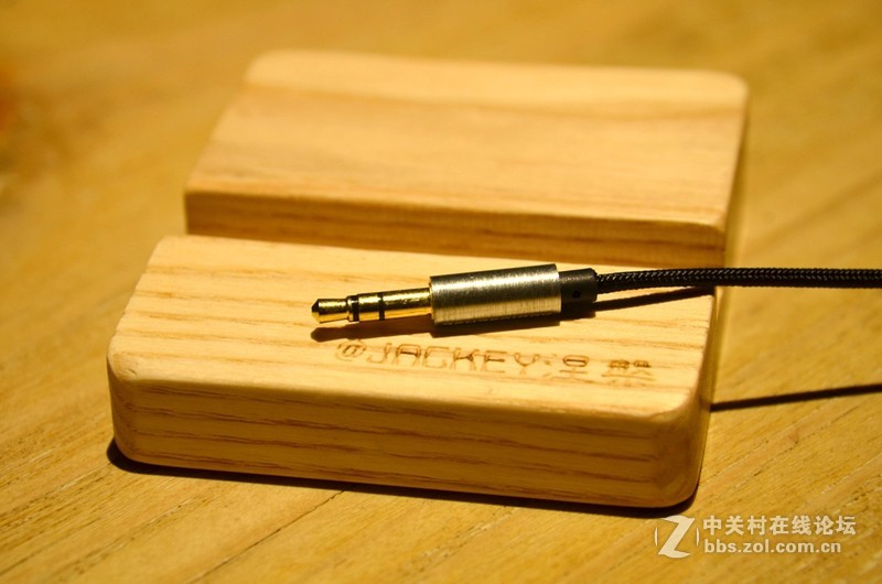 低频感人，挥之不去一傲胜TX10碳纤维耳机体验