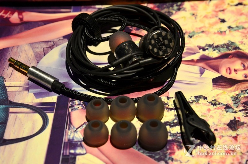 低频感人，挥之不去一傲胜TX10碳纤维耳机体验
