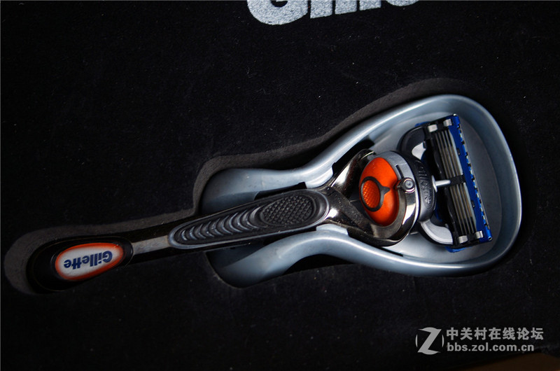 #追锋密令# 吉列全球限量装备箱 忙碌的体验