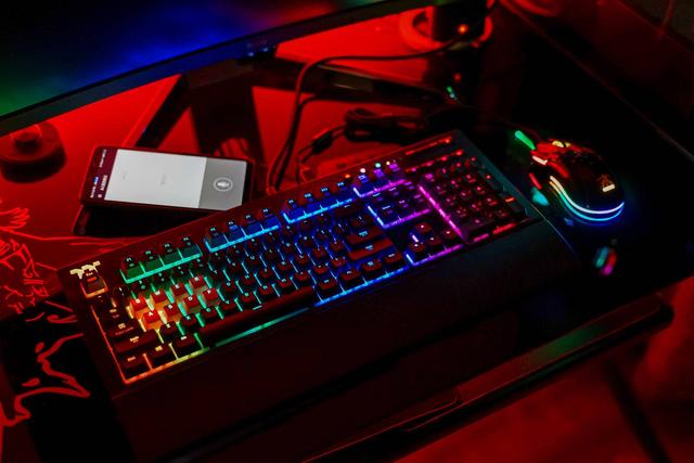 最终解毒——Thermaltake X1星脉 银轴键盘