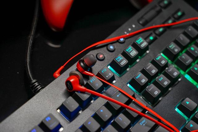 最终解毒——Thermaltake X1星脉 银轴键盘