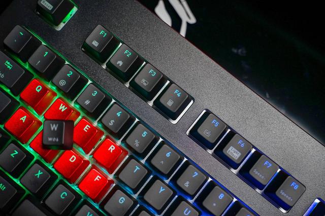 最终解毒——Thermaltake X1星脉 银轴键盘