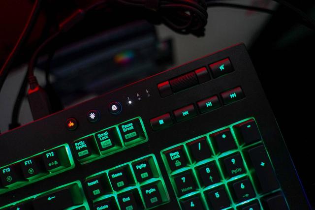 最终解毒——Thermaltake X1星脉 银轴键盘