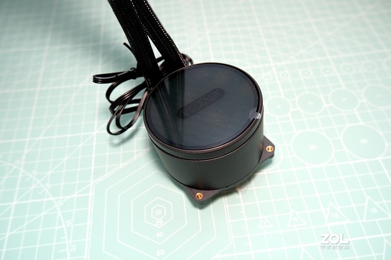 熄灭火焰山的挑战！颜值360水冷比240水冷强多少？——超频三 凌镜360一体式水冷评测