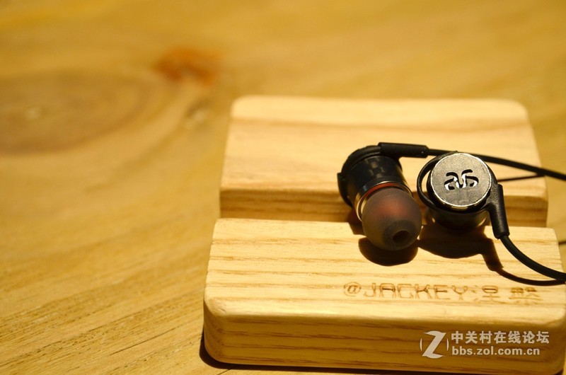 低频感人，挥之不去一傲胜TX10碳纤维耳机体验