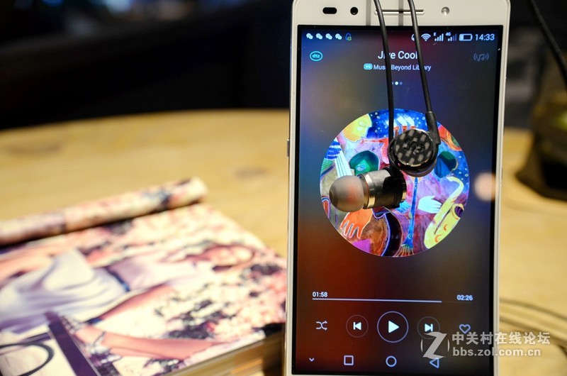 低频感人，挥之不去一傲胜TX10碳纤维耳机体验