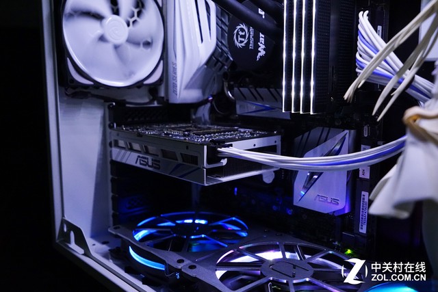 「Z玩主」岂止于白 