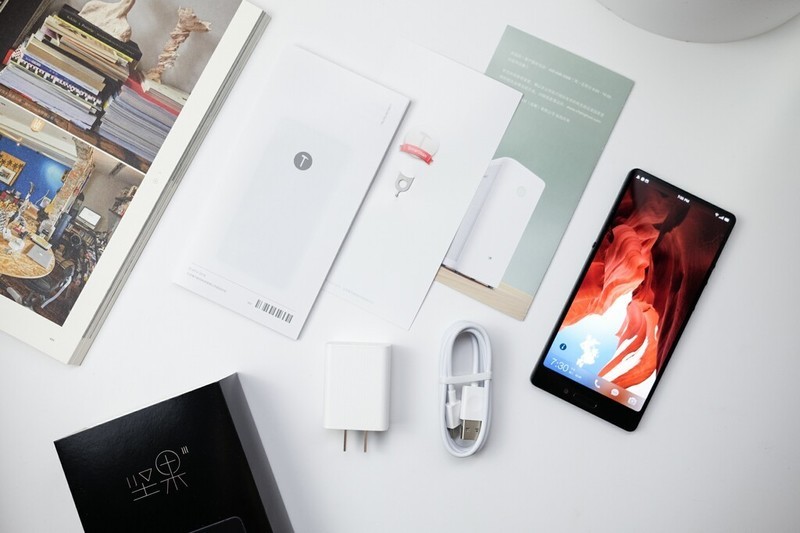 带你们看坚果3它的新亮点：Smartisan 锤子科技 坚果3 智能手机 评测体验