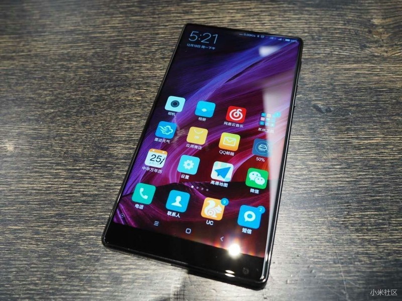 小米mix全网通一代屏幕有可能是小米最近最好的屏幕之一