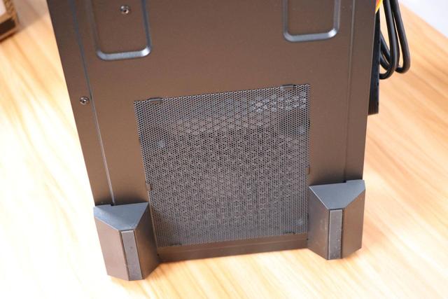 侧透与三面通风或成DIY入门文明用语，酷冷至尊MB510L机箱体验测评