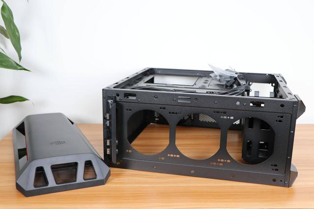 侧透与三面通风或成DIY入门文明用语，酷冷至尊MB510L机箱体验测评