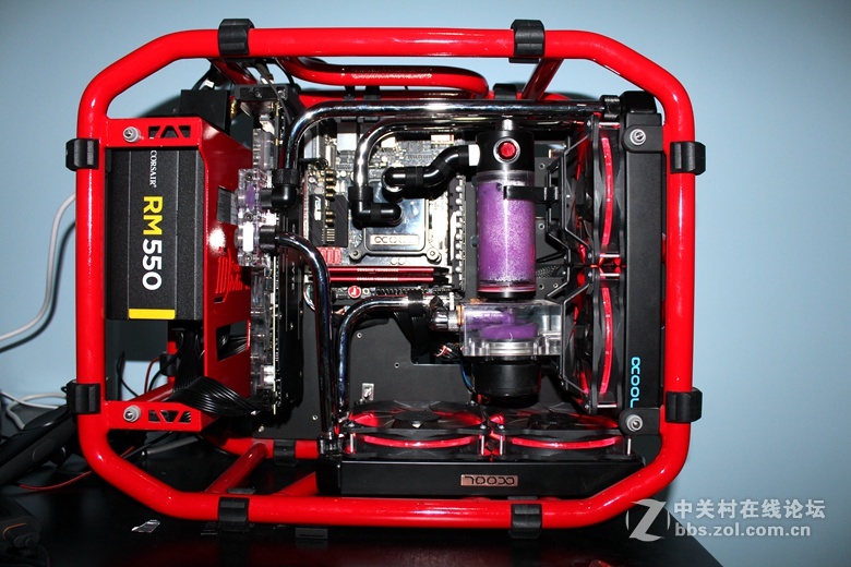 in win D-frame mini 铜管水冷，1070显卡VR主机