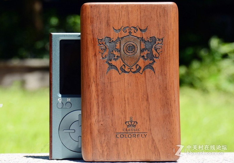 同门国砖雌雄相争 七彩虹C4经典与C10精致之间的较量