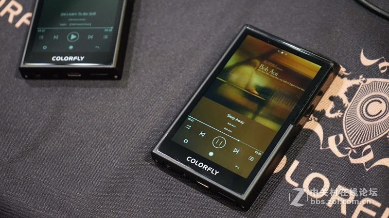 同门国砖雌雄相争 七彩虹C4经典与C10精致之间的较量