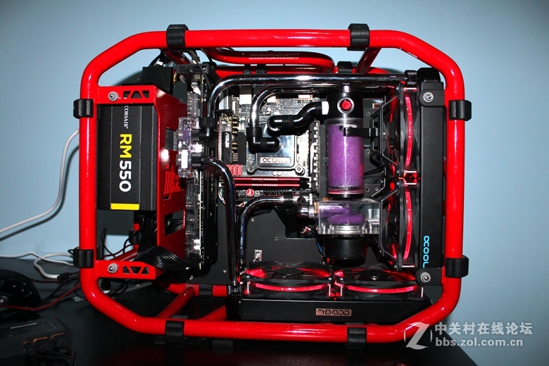 in win D-frame mini 铜管水冷，1070显卡VR主机