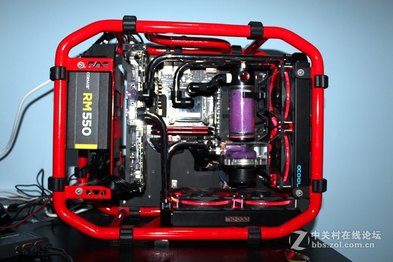 in win D-frame mini 铜管水冷，1070显卡VR主机