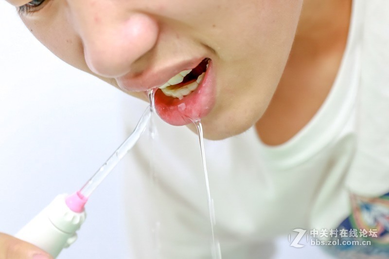 每个人的专业牙医，向牙疼说再见——心诺家用智能洁牙器体验