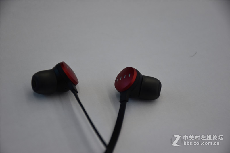 #与声俱来 FIIL Bestie#金属质感的强劲动力  Fiil BESTIE外观设计评谈