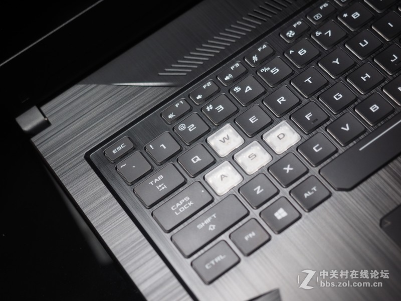 144Hz真香巨屏—华硕 飞行堡垒6 PLUS