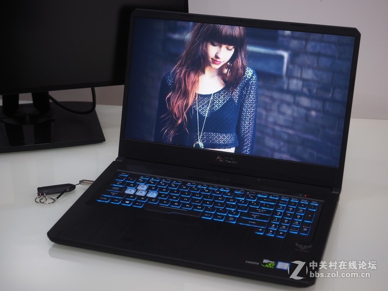 144Hz真香巨屏—华硕 飞行堡垒6 PLUS