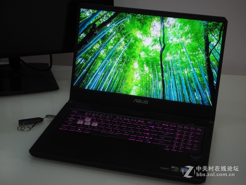 144Hz真香巨屏—华硕 飞行堡垒6 PLUS