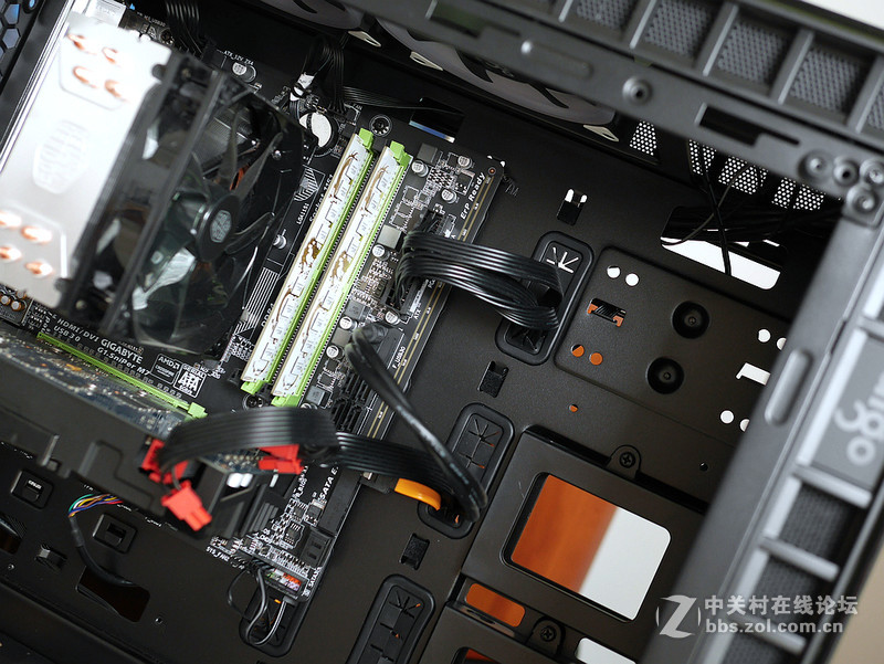 玩玩极光风扇的RGB炫光切换  爱国者（aigo）月光宝盒曜机箱装机体验