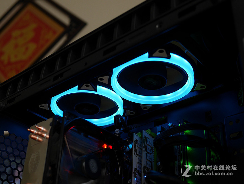 玩玩极光风扇的RGB炫光切换  爱国者（aigo）月光宝盒曜机箱装机体验