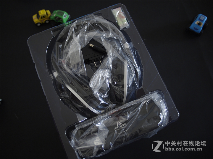 距离不是问题 打扰不再存在—雅天无线电视耳机ADH300