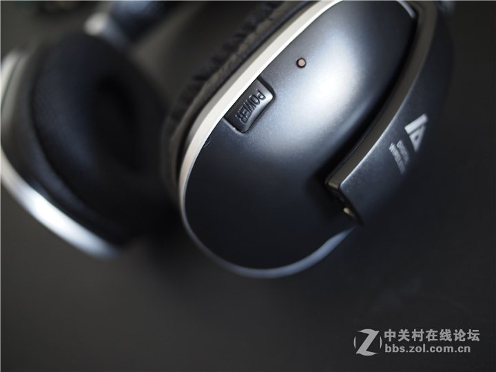 距离不是问题 打扰不再存在—雅天无线电视耳机ADH300