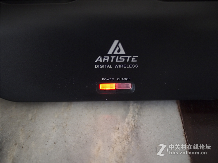 距离不是问题 打扰不再存在—雅天无线电视耳机ADH300