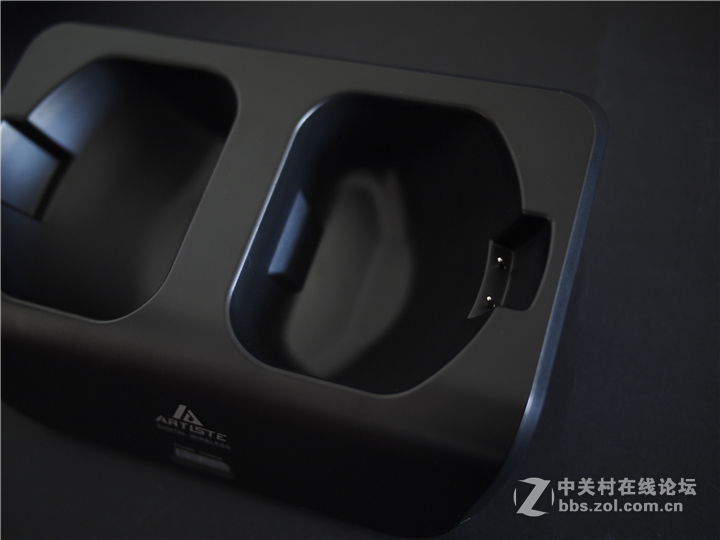 距离不是问题 打扰不再存在—雅天无线电视耳机ADH300