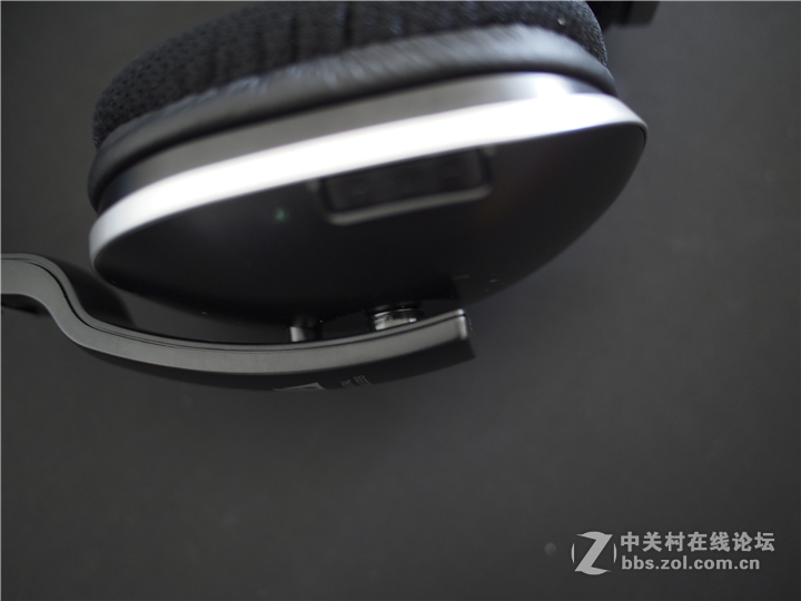 距离不是问题 打扰不再存在—雅天无线电视耳机ADH300