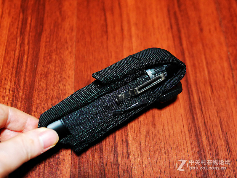 小巧、弯折、强光、防水——舜光SUNCORE-TA10强光手电筒评测【附防水测试视频】