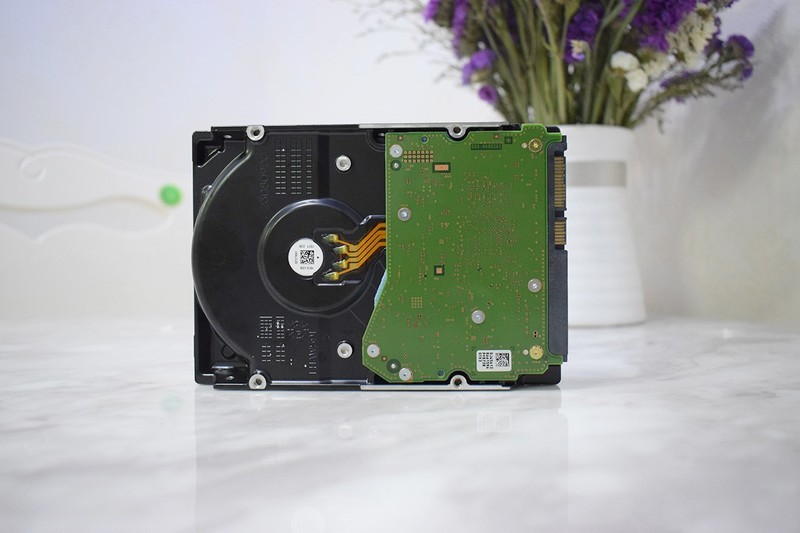 #超大容量 自由存储＃容量新高度，10T够用不？ 昱科(HGST) 10TB NAS网络硬盘开箱简评