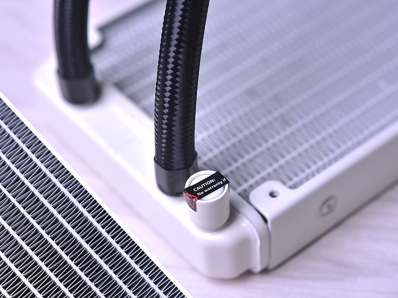 intel信仰需充值，攒个X299+GTX1070Ti再福利超频教程，还有吃鸡真需要关闭超线程