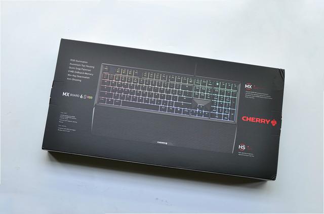 西装暴徒？樱桃MX6.0?RGB版机械键盘评测