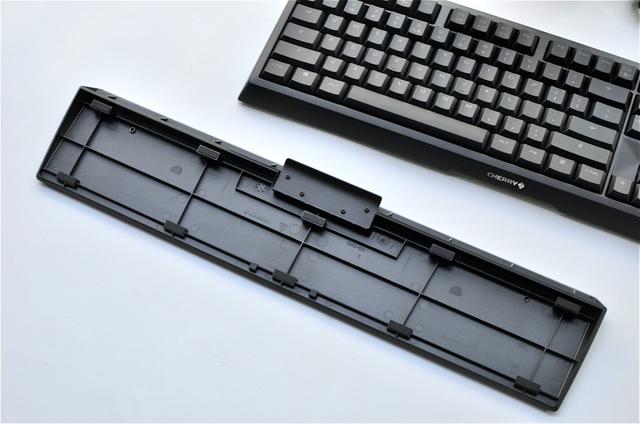 西装暴徒？樱桃MX6.0?RGB版机械键盘评测