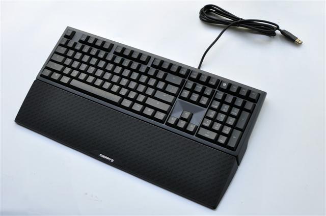 西装暴徒？樱桃MX6.0?RGB版机械键盘评测