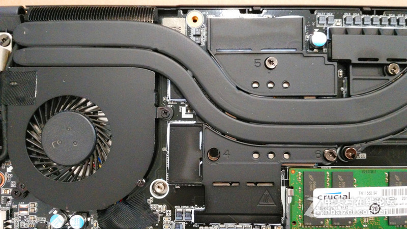 拆拆拆，惊现长粗弯管！！！！GIGABYTE P34W V5拆机分享（多图）