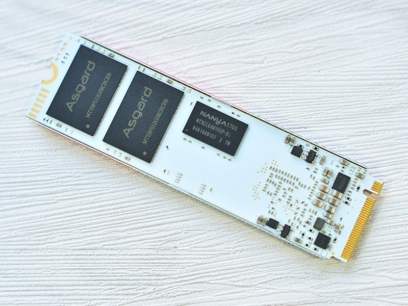 intel信仰需充值，攒个X299+GTX1070Ti再福利超频教程，还有吃鸡真需要关闭超线程