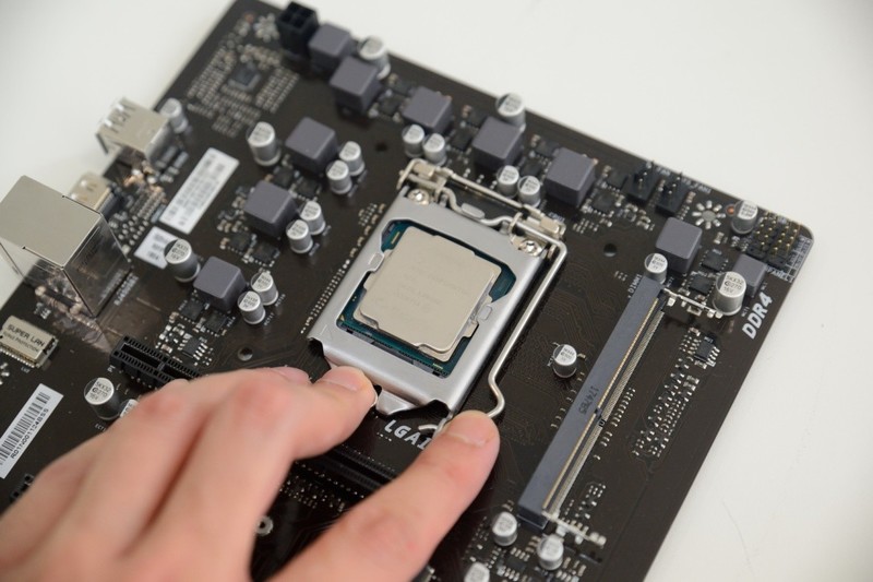 映泰tb250-btc d  8卡直插矿板,实战矿机硬件安装