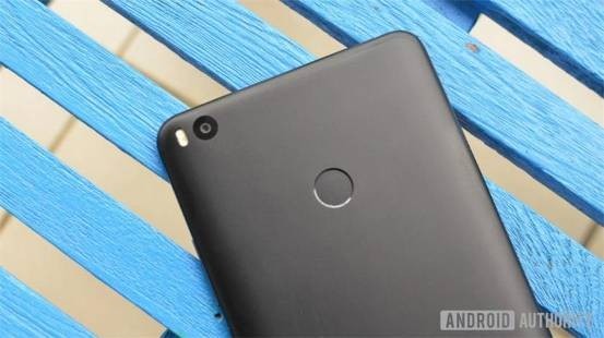 小米Max 3曝光 5500mAh超大容量电池支持无线充电