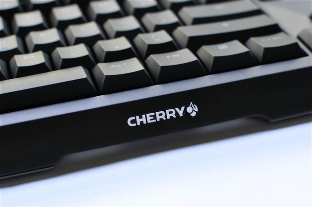 西装暴徒？樱桃MX6.0?RGB版机械键盘评测