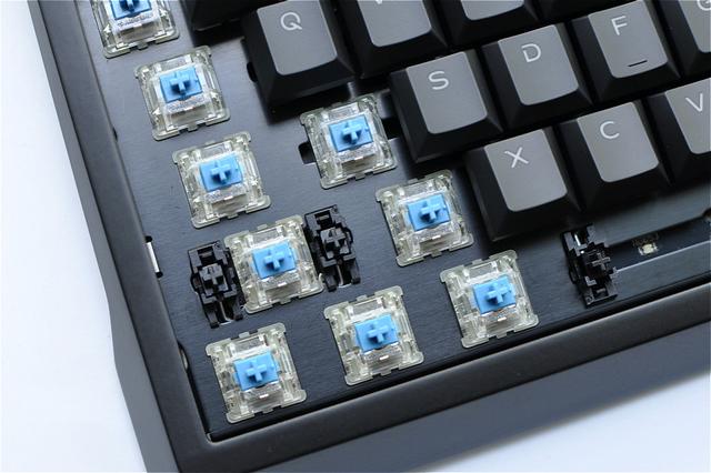 西装暴徒？樱桃MX6.0?RGB版机械键盘评测