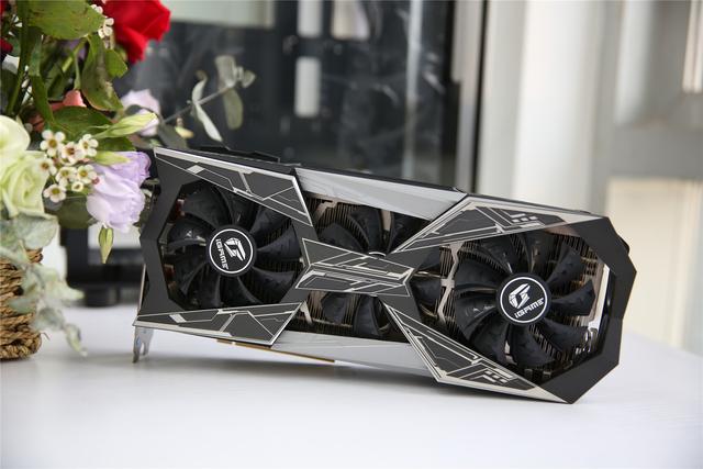 用显卡给手机快充？浑身都是快充头的直男1号10600K+2070S装机体验