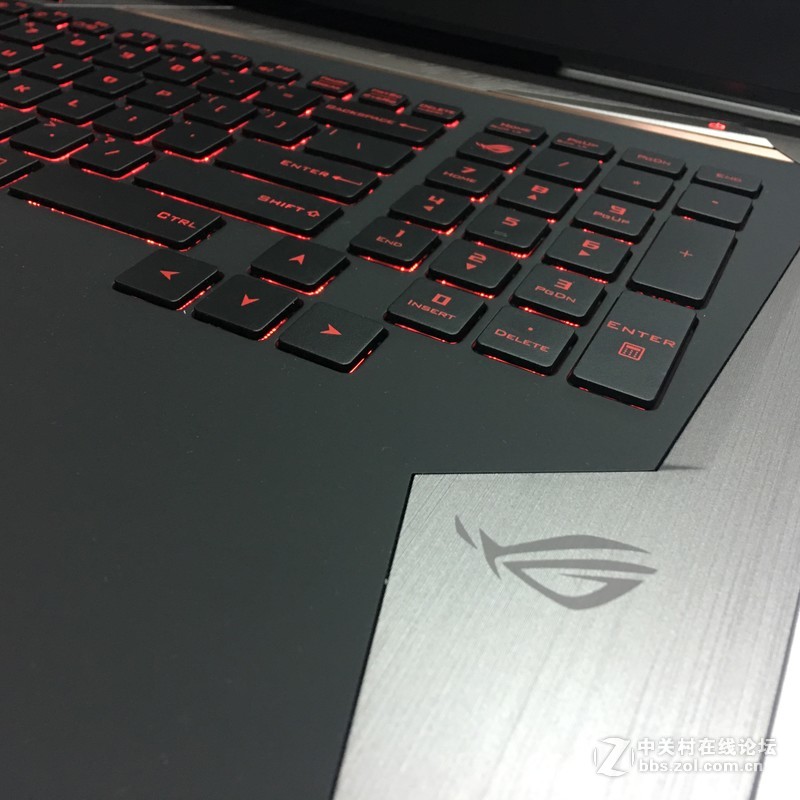 【薇薇娜】华硕ROG玩家国度GFX72评测、高清大图！