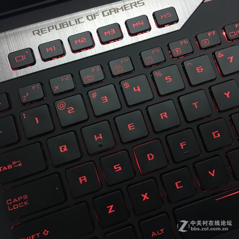 【薇薇娜】华硕ROG玩家国度GFX72评测、高清大图！