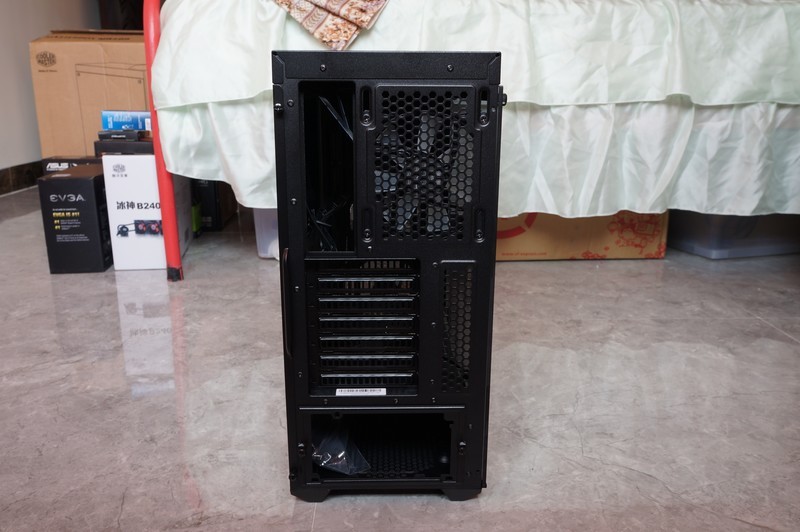 8700K横行时代，现在弄i7-6800K主机是不是有点过时？