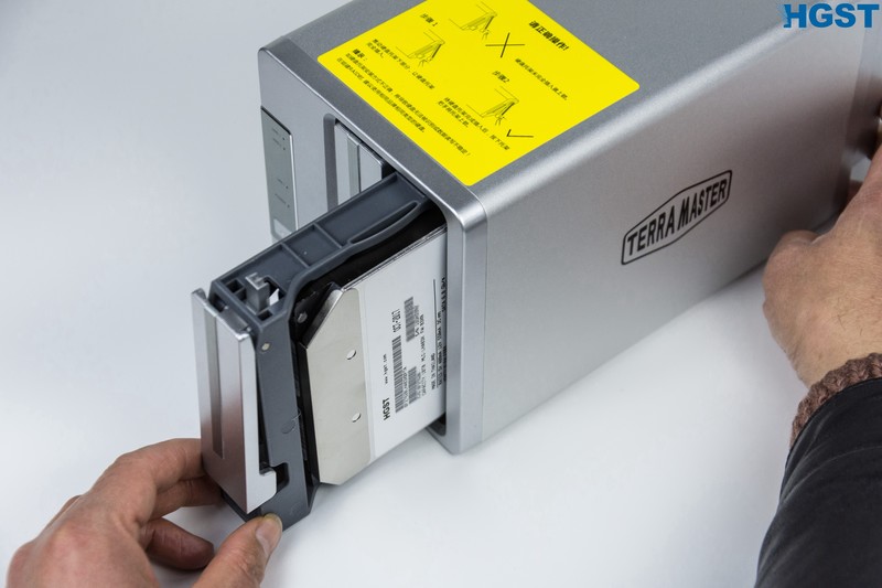 #超大容量 自由存储＃HGST DESKSTAR NAS硬盘（10TB）的上机体验和性能实测